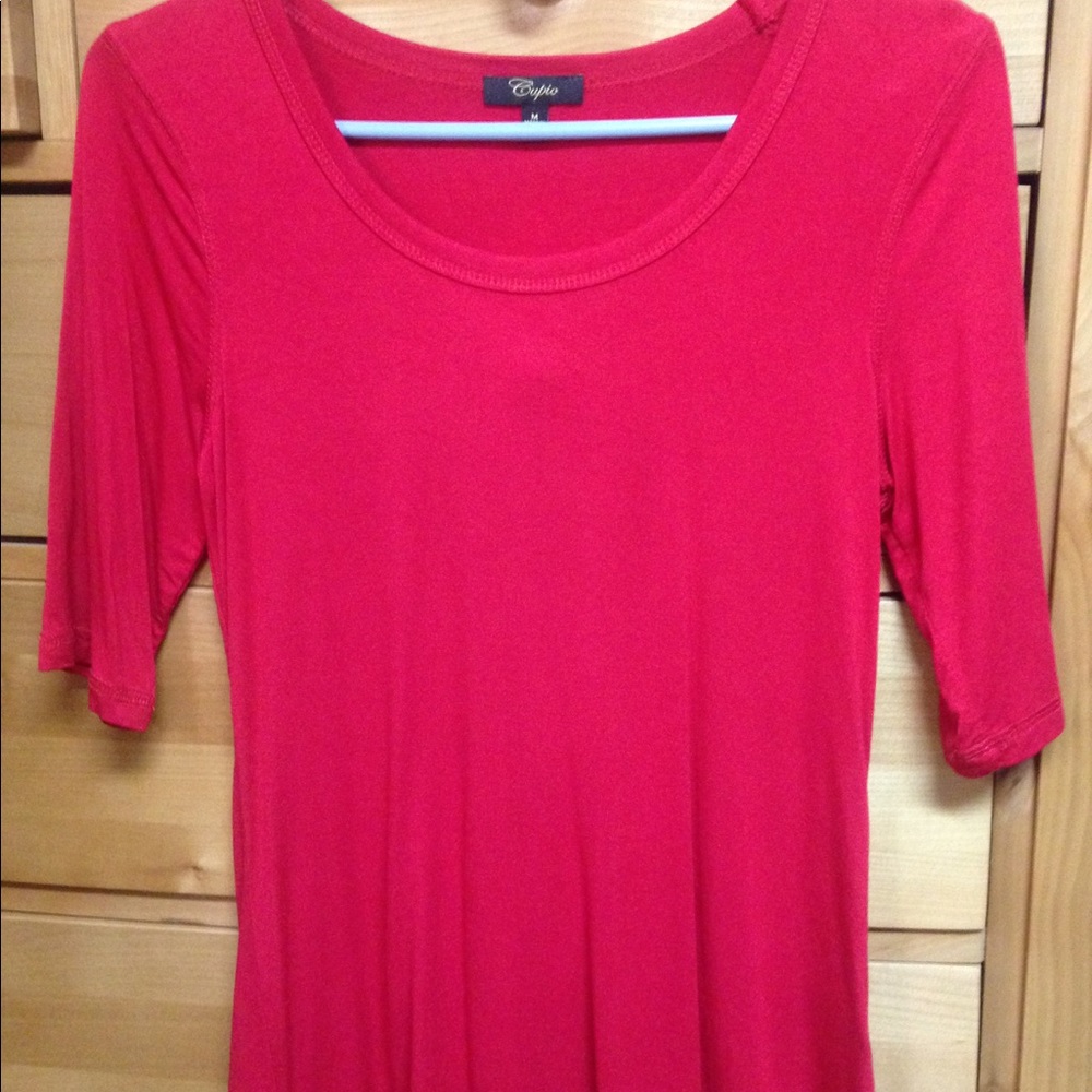 Cupio red shirt